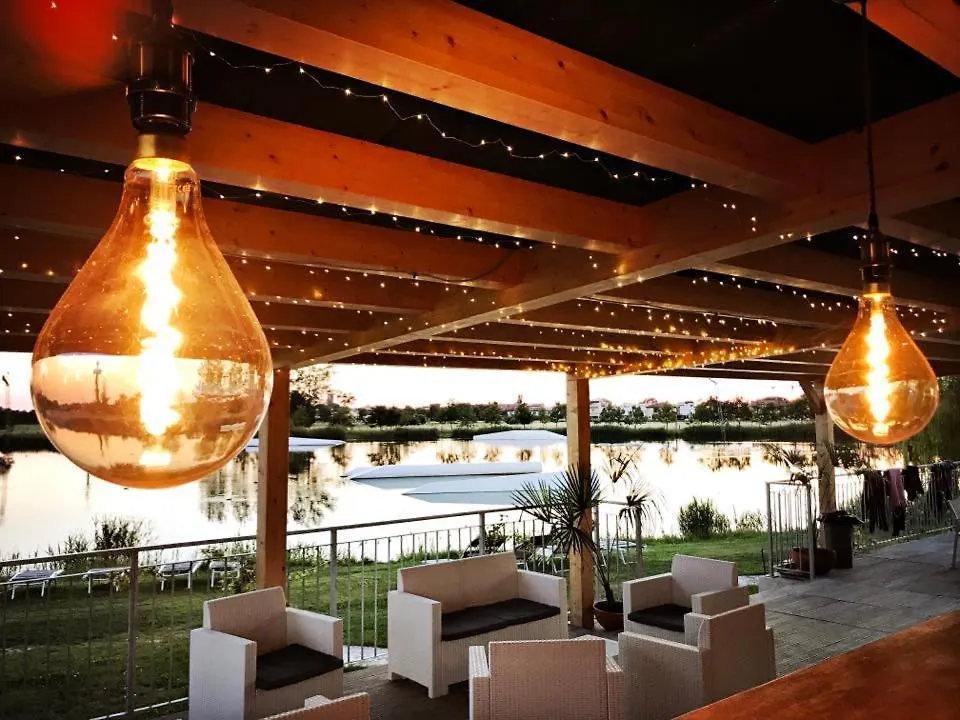Starwake Rooms On The Lake Porto Fuori Guest house